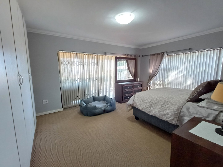 8 Bedroom Property for Sale in Dana Bay Western Cape